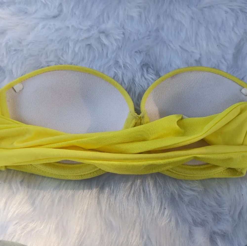 Strapless knotted bikini top - Picture 3 of 3